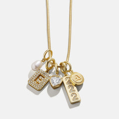 Block Pavé Initial Cluster Charm - Q